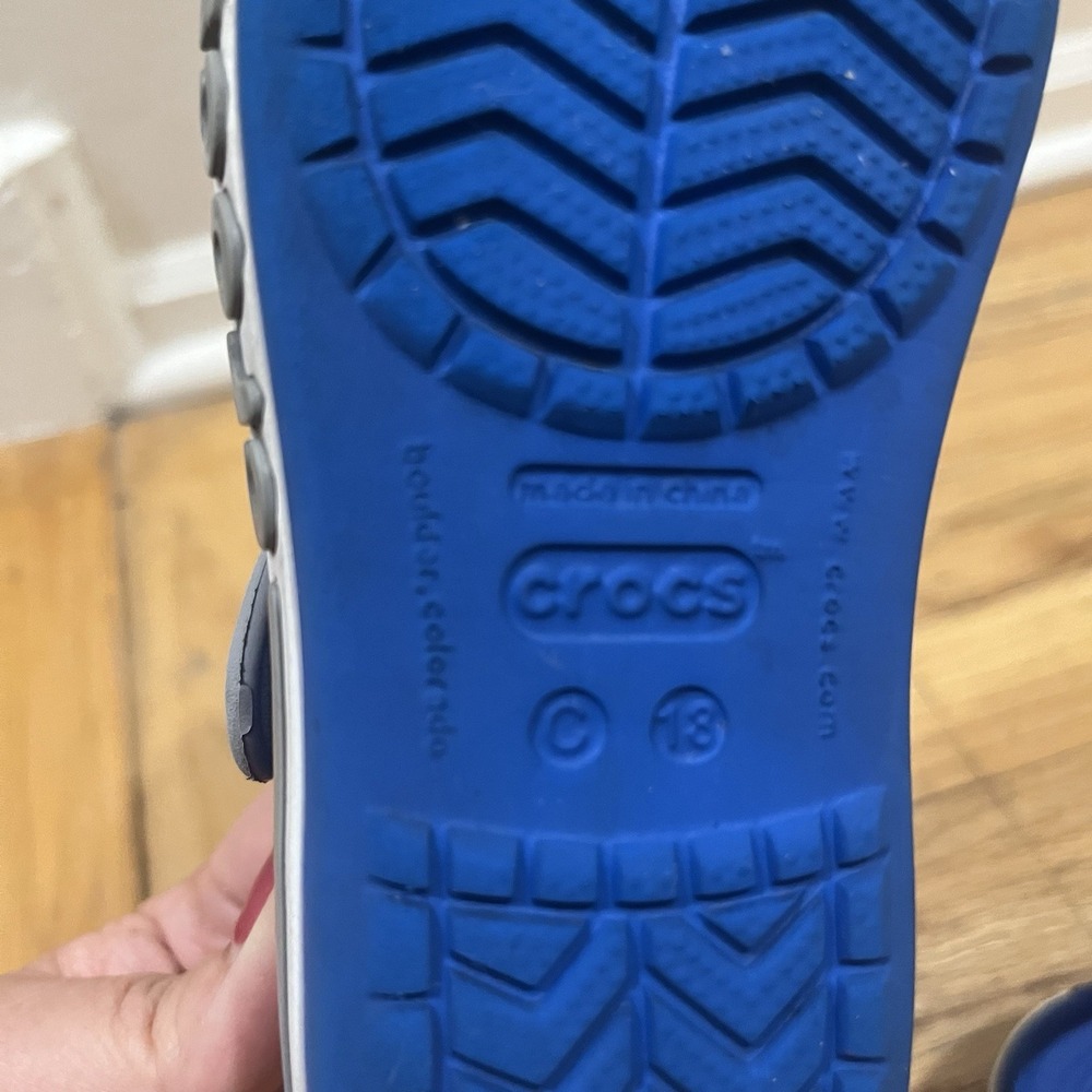 Crocs‎ Kids Summer Sandals Sz 13 Bright Blue Gray Strap Durable with Minor Wear - Picture 5 of 7